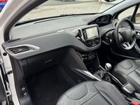 USED 2015 15 PEUGEOT 2008 1.6 BLUE HDI S/S FELINE MISTRAL 5d 120 BHP 