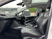 USED 2015 15 PEUGEOT 2008 1.6 BLUE HDI S/S FELINE MISTRAL 5d 120 BHP 