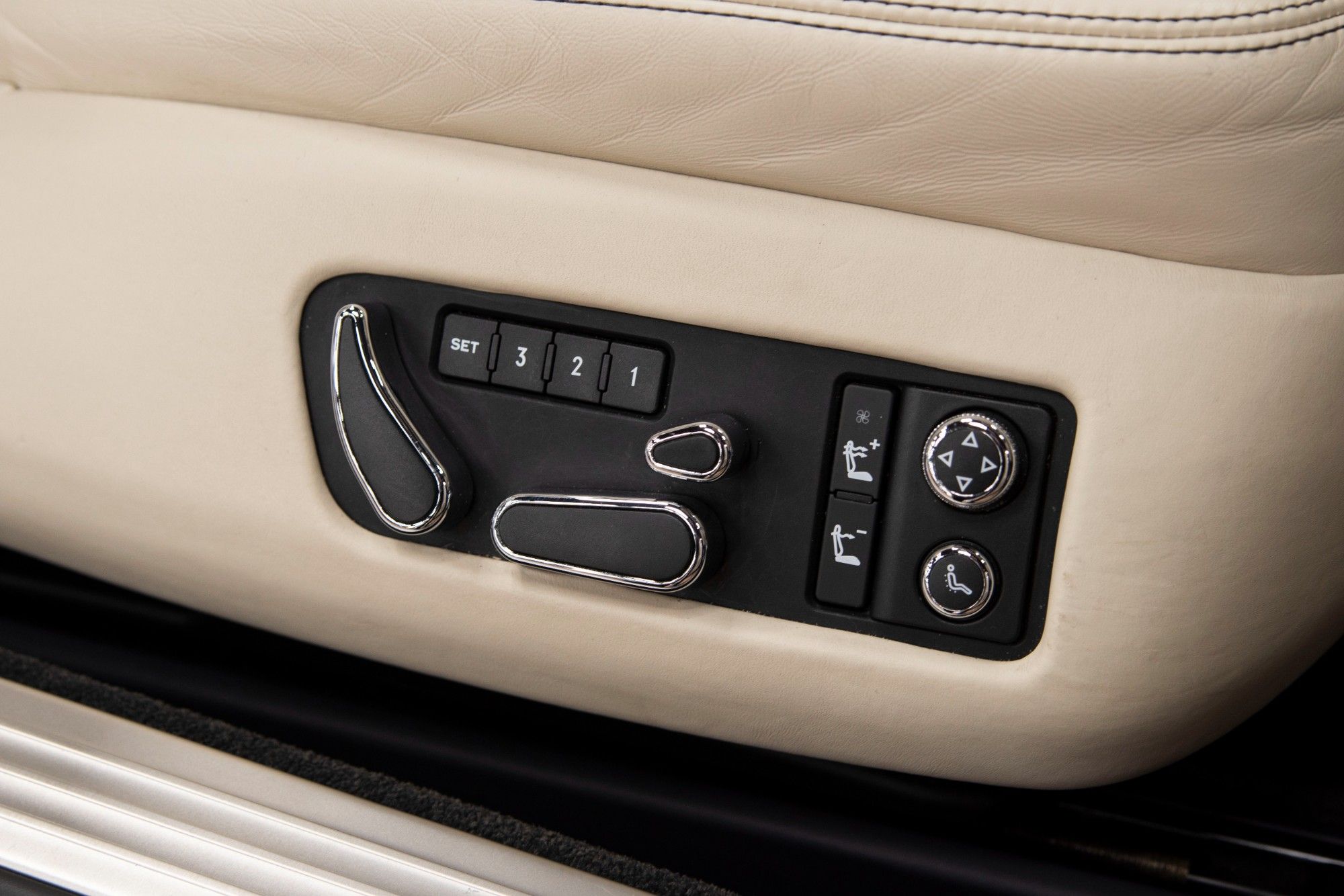 USED 2015 15 BENTLEY CONTINENTAL 4.0 GT V8 S 2d 521 BHP 