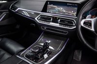 USED 2021 21 BMW X5 3.0 M50D 5d 395 BHP 