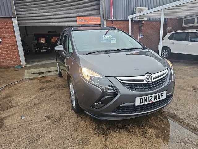 2012 12 Vauxhall Zafira Tourer 1.8 EXCLUSIV 5d 138 BHP