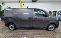 USED 2019 69 PEUGEOT EXPERT 2.0 BLUEHDI PROFESSIONAL L1 121 BHP 3 SEATS AIR CON MIRRORLINK PARKING SENSORS BULKHEAD PLYLINED ROOF RACKS 1 OWNER SERVICE HISTORY