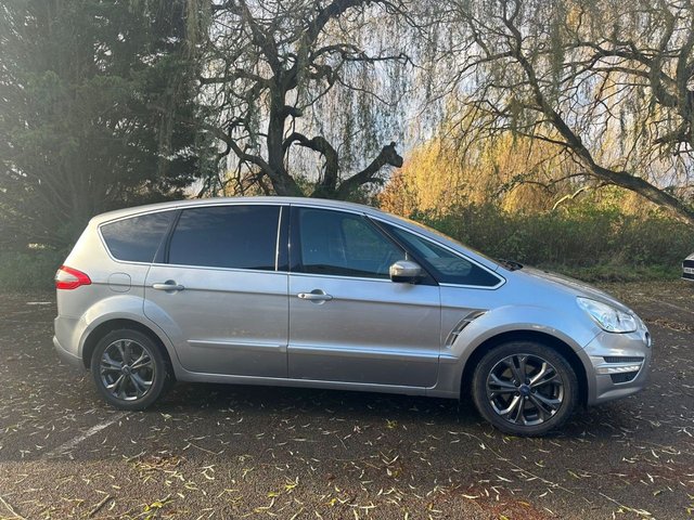 View our FORD S-MAX