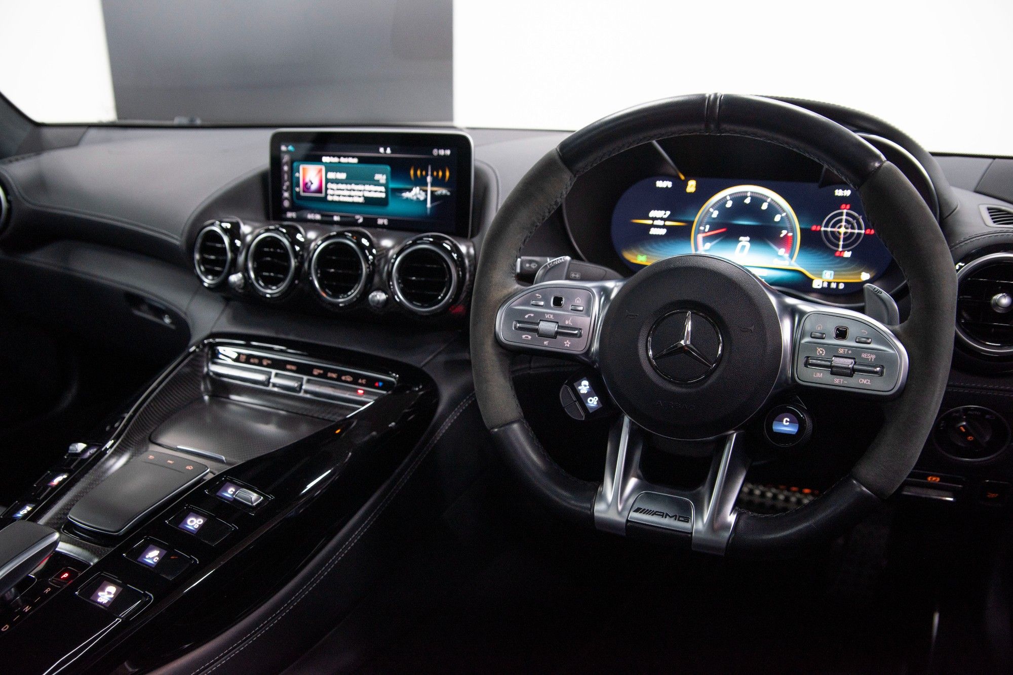 USED 2019 19 MERCEDES-BENZ GT 4.0 AMG GT S PREMIUM 