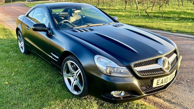 2010 10 Mercedes-Benz Sl 5.5 SL500 NIGHT EDITION 2d AUTO 388 BHP ONLY 34,300 MILES // FULL MERC DEALER/SPECIALIST SERVICE HISTORY//STUNNING CONDITION THROUGHOUT