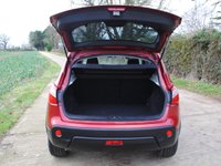 USED 2013 13 NISSAN QASHQAI 1.6 DCI 360 IS 5d 130 BHP www.suffolkcarcentre.co.uk - Located at Ilketshall