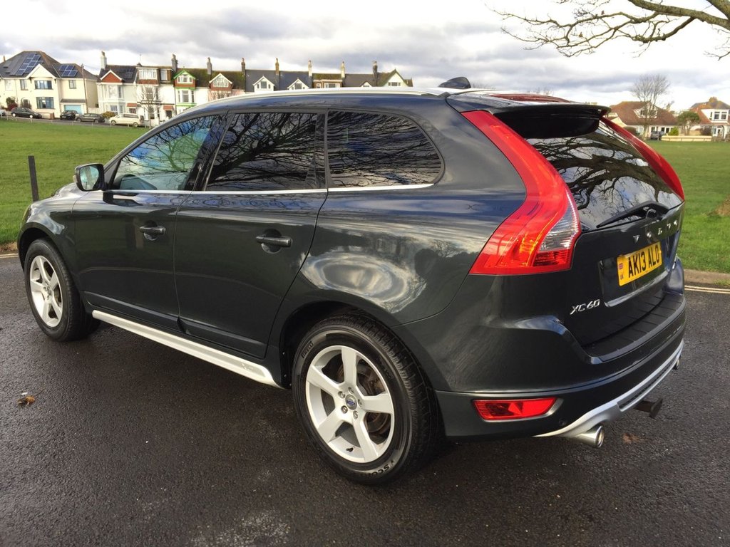 USED 2013 13 VOLVO XC60 2.4 D5 R-DESIGN NAV AWD 5d 212 BHP DAB + SAT NAV