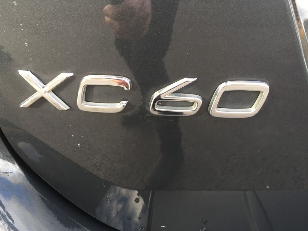 USED 2013 13 VOLVO XC60 2.4 D5 R-DESIGN NAV AWD 5d 212 BHP DAB + SAT NAV