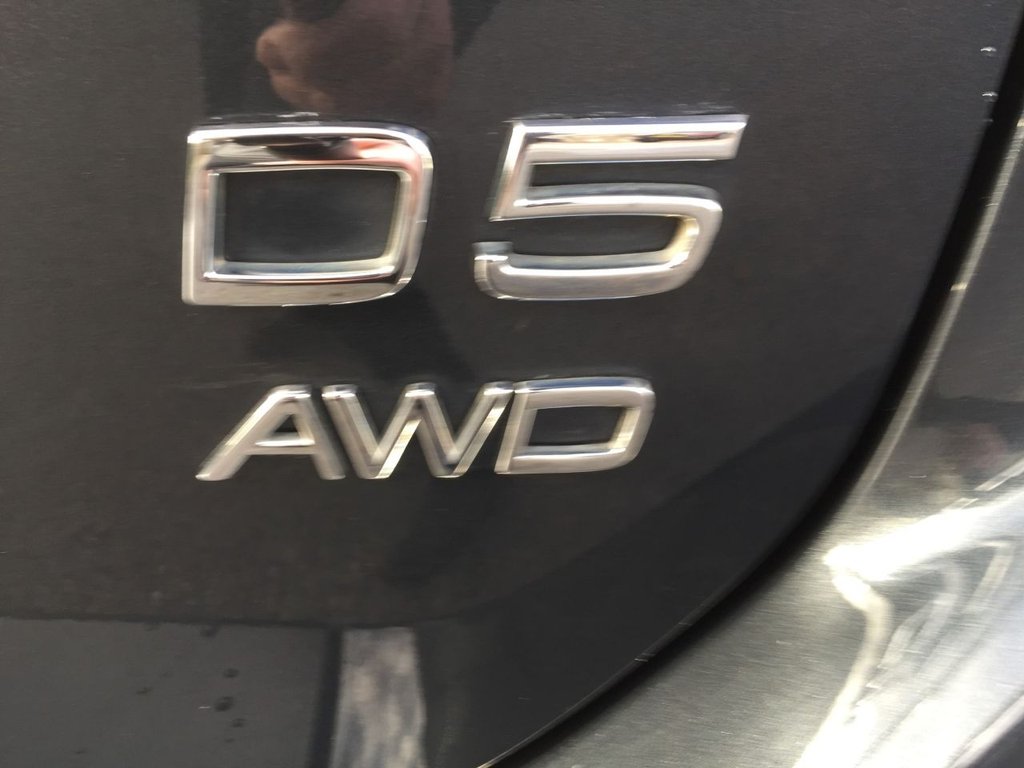 USED 2013 13 VOLVO XC60 2.4 D5 R-DESIGN NAV AWD 5d 212 BHP DAB + SAT NAV
