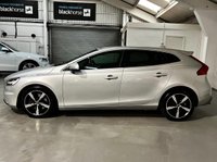 USED 2019 69 VOLVO V40 1.5 T3 R-DESIGN EDITION 5d 151 BHP REAR CAM+NAV+BLUETOOTH+18"