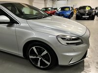 USED 2019 69 VOLVO V40 1.5 T3 R-DESIGN EDITION 5d 151 BHP REAR CAM+NAV+BLUETOOTH+18"