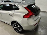 USED 2019 69 VOLVO V40 1.5 T3 R-DESIGN EDITION 5d 151 BHP REAR CAM+NAV+BLUETOOTH+18"