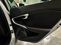 USED 2019 69 VOLVO V40 1.5 T3 R-DESIGN EDITION 5d 151 BHP REAR CAM+NAV+BLUETOOTH+18"