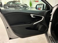 USED 2019 69 VOLVO V40 1.5 T3 R-DESIGN EDITION 5d 151 BHP REAR CAM+NAV+BLUETOOTH+18"