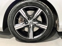 USED 2019 69 VOLVO V40 1.5 T3 R-DESIGN EDITION 5d 151 BHP REAR CAM+NAV+BLUETOOTH+18"