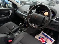 USED 2015 15 RENAULT MEGANE 1.5 DYNAMIQUE TOMTOM ENERGY DCI S/S 5d 110 BHP FULL SERVICE HISTORY +  PART LEATHER TRIM +  REAR PARKING AID +  CRUISE CONTROL +  SAT NAV +  BLUETOOTH +  START STOP +  DUAL CLIMATE CONTROL +  USB +  AUX +