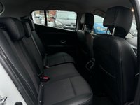 USED 2015 15 RENAULT MEGANE 1.5 DYNAMIQUE TOMTOM ENERGY DCI S/S 5d 110 BHP FULL SERVICE HISTORY +  PART LEATHER TRIM +  REAR PARKING AID +  CRUISE CONTROL +  SAT NAV +  BLUETOOTH +  START STOP +  DUAL CLIMATE CONTROL +  USB +  AUX +