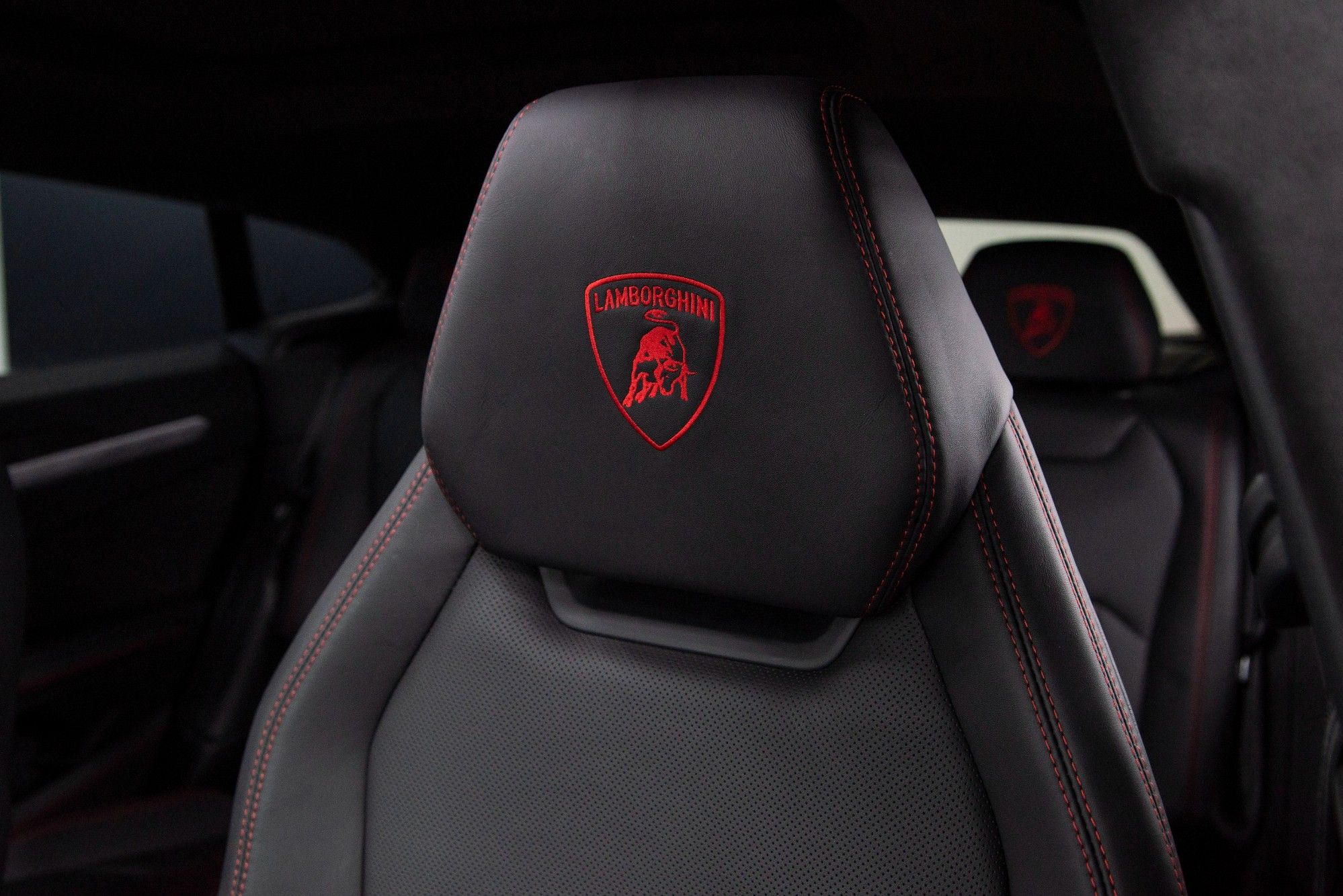USED 2021 71 LAMBORGHINI URUS  V8 5d Auto 641 BHP 