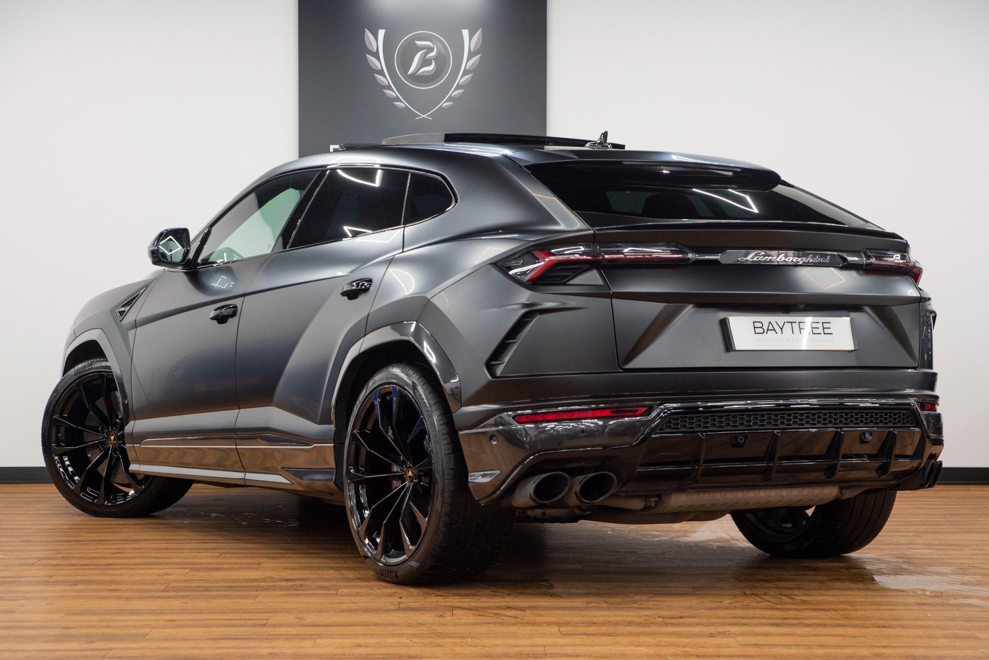USED 2021 71 LAMBORGHINI URUS  V8 5d Auto 641 BHP 