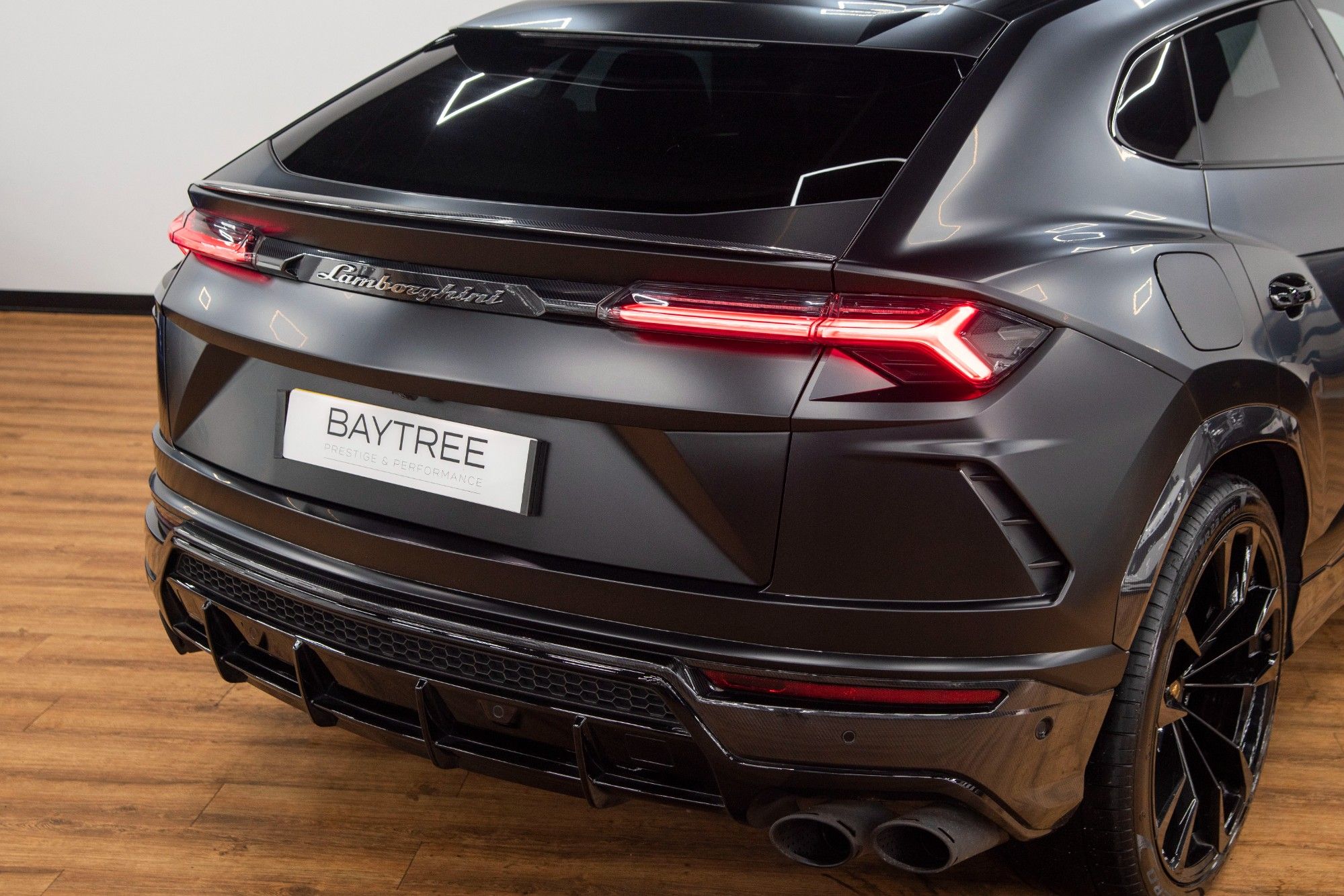 USED 2021 71 LAMBORGHINI URUS  V8 5d Auto 641 BHP 