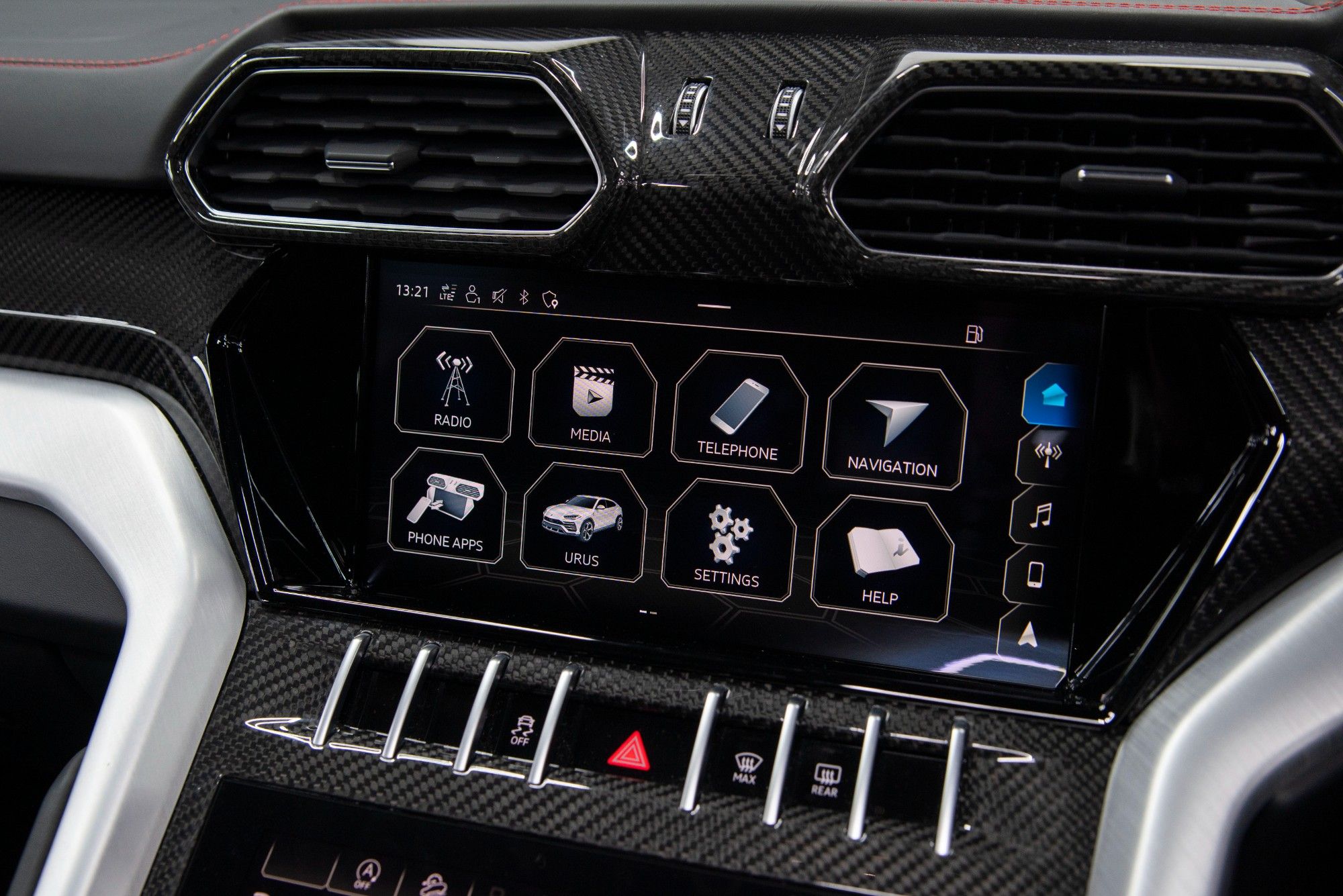 USED 2021 71 LAMBORGHINI URUS  V8 5d Auto 641 BHP 