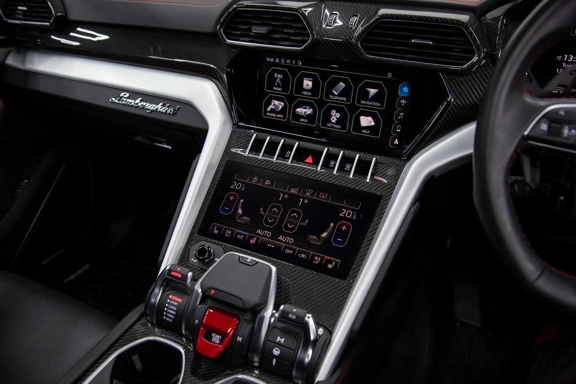 USED 2021 71 LAMBORGHINI URUS  V8 5d Auto 641 BHP 