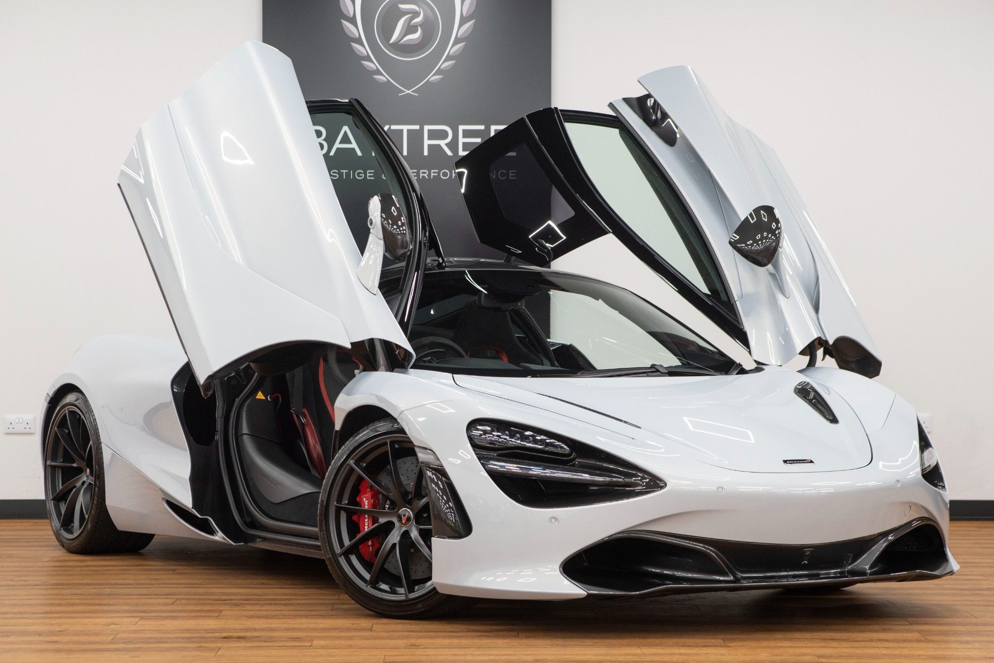 USED 2018 18 MCLAREN 720S 4.0 V8 Coupe 