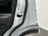 USED 2016 16 LAND ROVER DISCOVERY 3.0 SDV6 LANDMARK 5d 255 BHP Extremley Rare Low Mileage 28117 Miles, Discovery 4 SDV6 LANDMARK, Yulong White, Full Ebony Leather Interior, Rear Entertainment Screens, Limited  Landmark Edition