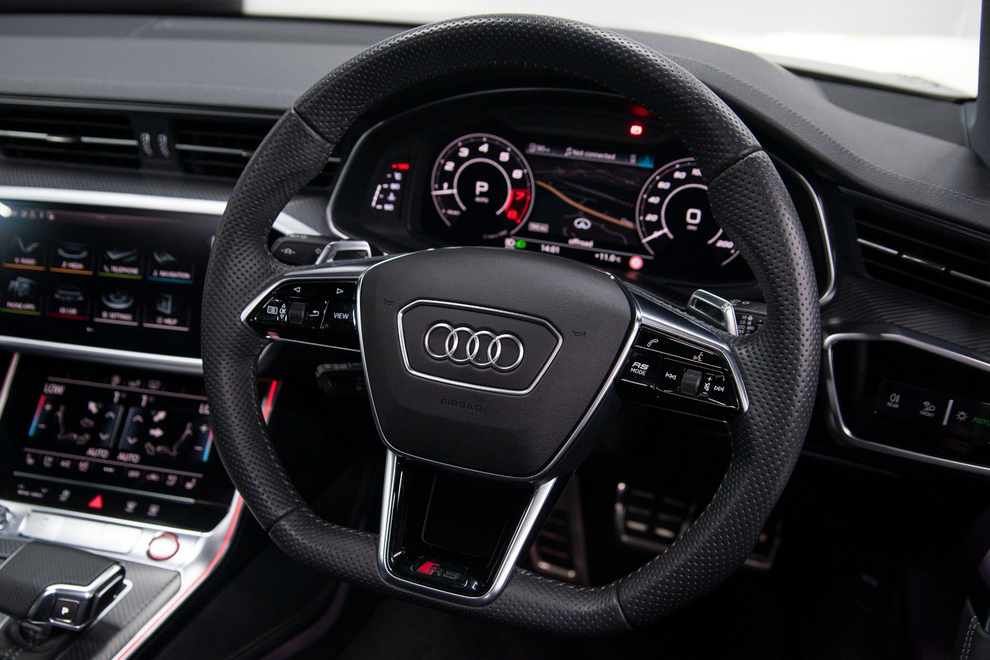 USED 2020 69 AUDI A6 RS 6 AVANT TFSI QUATTRO LAUNCH EDITION MHEV 