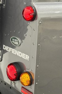 USED 2014 14 LAND ROVER DEFENDER 2.2 TD XS STATION WAGON 122 BHP 7 SEATER 1 Owner, 110 Defender Station Wagon, 7 seater, Air Conditioning, Part Leather Interior, Privacy Glass, Headlamp Upgrade