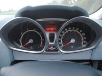 USED 2010 10 FORD FIESTA 1.4 ZETEC 16V 5d 96 BHP www.suffolkcarcentre.co.uk - Located at Ilketshall