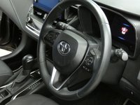 USED 2019 69 TOYOTA COROLLA 1.8 VVT-I ICON TECH 5d 121 BHP SAT NAV CRUISE PARKING SENSORS 1 OWNER EXCELLENT SERVICE HISTORY TOYOTA WARRANTY TILL NOV 2029