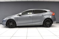 USED 2017 67 VOLVO V40 2.0 D2 R-DESIGN PRO 5 DOOR **&pound;199 A MONTH WITH &pound;2095 DEPOSIT**