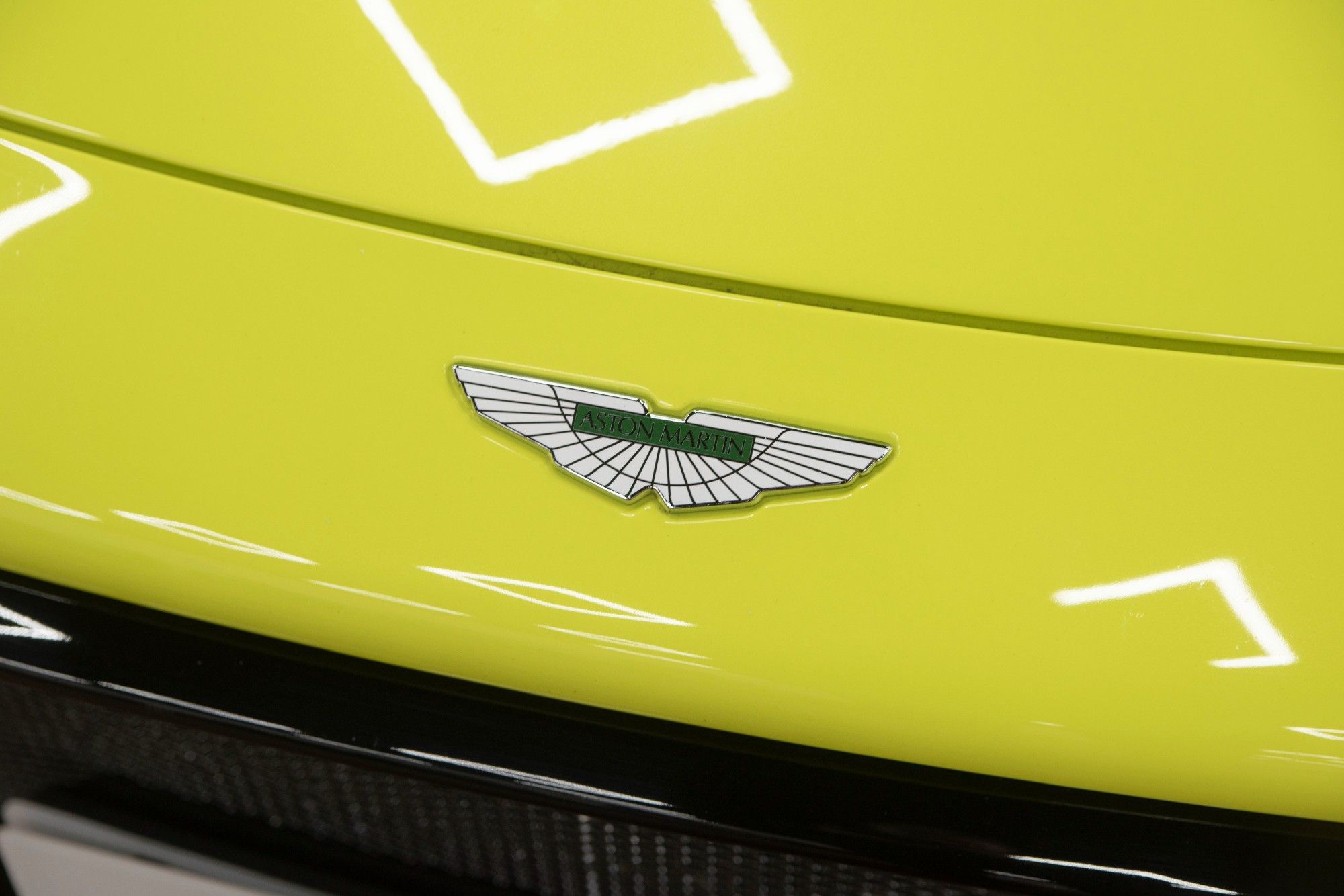 USED 2018 18 ASTON MARTIN VANTAGE 4.0 V8 