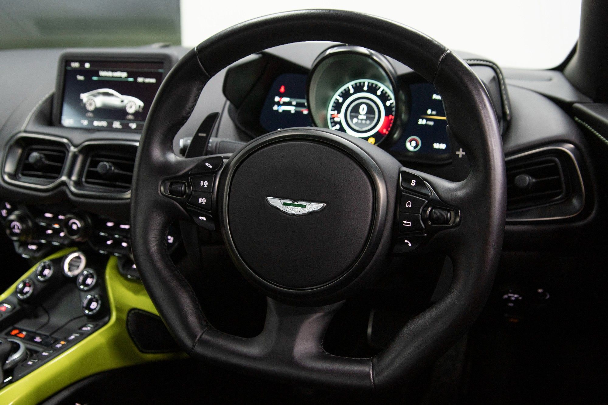 USED 2018 18 ASTON MARTIN VANTAGE 4.0 V8 