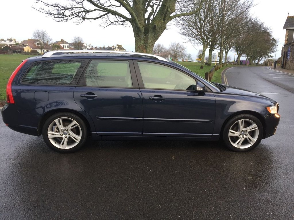 USED 2012 12 VOLVO V50 1.6 DRIVE SE LUX EDITION S/S 5d 113 BHP FULL SERVICE HISTORY