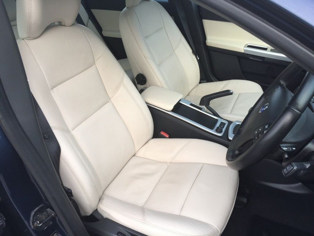USED 2012 12 VOLVO V50 1.6 DRIVE SE LUX EDITION S/S 5d 113 BHP FULL SERVICE HISTORY