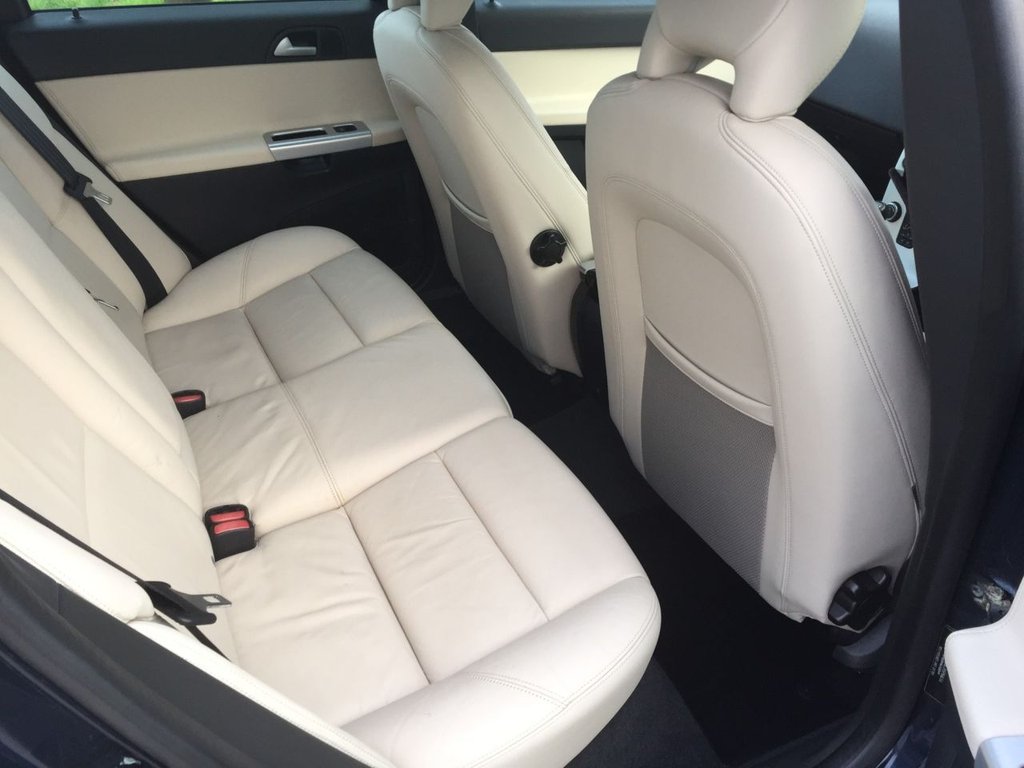 USED 2012 12 VOLVO V50 1.6 DRIVE SE LUX EDITION S/S 5d 113 BHP FULL SERVICE HISTORY
