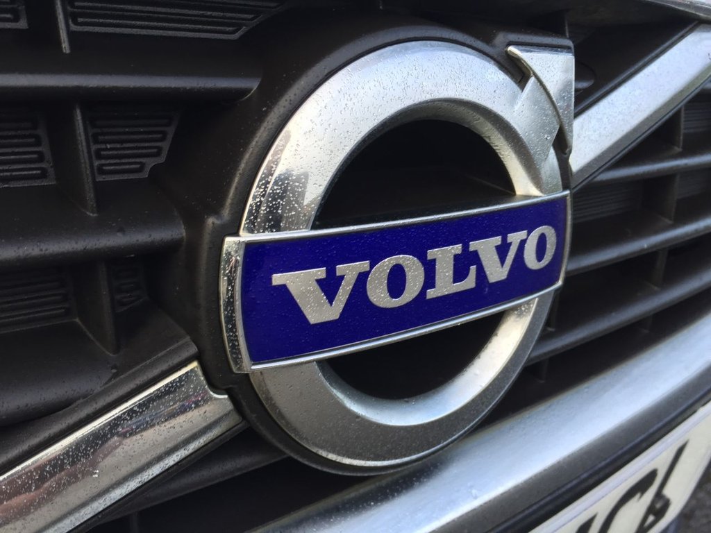USED 2012 12 VOLVO V50 1.6 DRIVE SE LUX EDITION S/S 5d 113 BHP FULL SERVICE HISTORY
