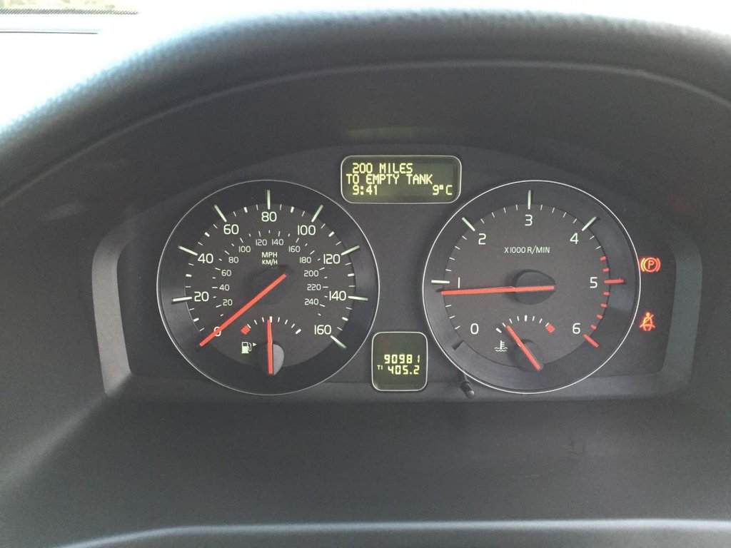 USED 2012 12 VOLVO V50 1.6 DRIVE SE LUX EDITION S/S 5d 113 BHP FULL SERVICE HISTORY