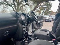 USED 2013 63 MINI COUNTRYMAN 1.6 COOPER 5d 122 BHP Stunning Countryman Cooper With Only 1 Former Owner And Full Service History (9 Stamps) And Is ULEZ Complaint.