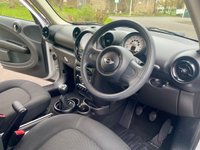 USED 2013 63 MINI COUNTRYMAN 1.6 COOPER 5d 122 BHP Stunning Countryman Cooper With Only 1 Former Owner And Full Service History (9 Stamps) And Is ULEZ Complaint.