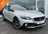 USED 2016 16 VOLVO V40 2.0 D2 CROSS COUNTRY LUX 5d 118 BHP DUAL CLIMATE+HEATED SEATS