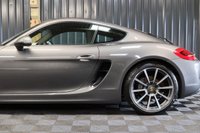 USED 2014 64 PORSCHE CAYMAN 2.7 24V PDK 2d 275 BHP HEATED AND VENTILATED SEATS, BOSE STEREO, TWO TONE LEATHER, 20 INCH CARRERA CLASSIC WHEELS, 24 MONTH WARRANTY