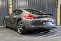 USED 2014 64 PORSCHE CAYMAN 2.7 24V PDK 2d 275 BHP HEATED AND VENTILATED SEATS, BOSE STEREO, TWO TONE LEATHER, 20 INCH CARRERA CLASSIC WHEELS, 24 MONTH WARRANTY