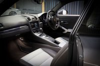 USED 2014 64 PORSCHE CAYMAN 2.7 24V PDK 2d 275 BHP HEATED AND VENTILATED SEATS, BOSE STEREO, TWO TONE LEATHER, 20 INCH CARRERA CLASSIC WHEELS, 24 MONTH WARRANTY