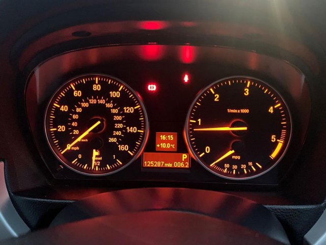 View our BMW 3 SERIES
