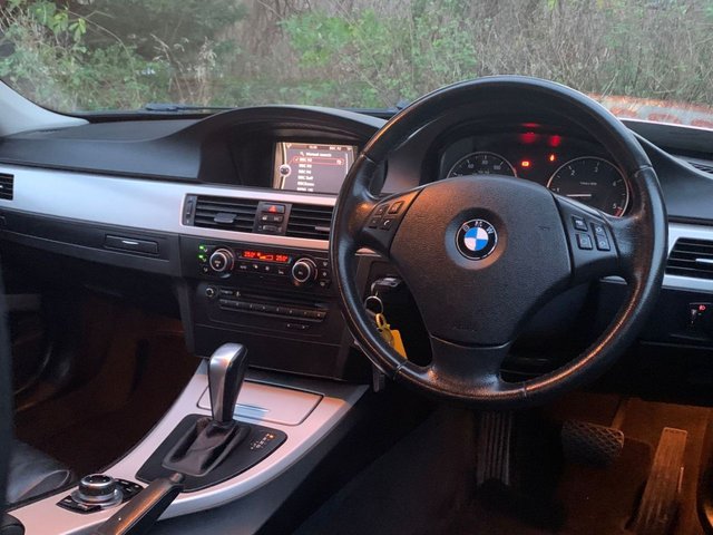 View our BMW 3 SERIES