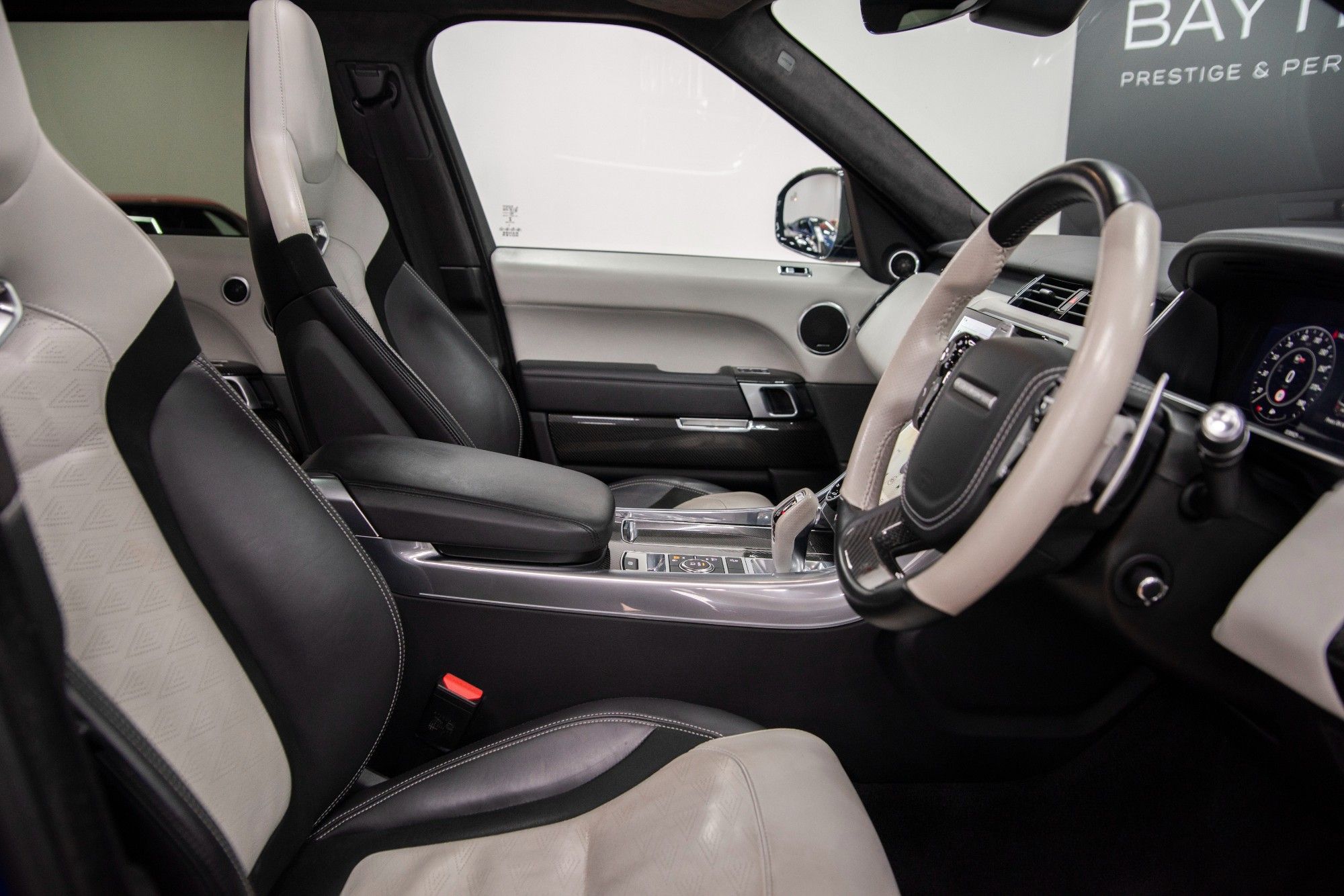 USED 2020 69 LAND ROVER RANGE ROVER SPORT 5.0 SVR ESTATE