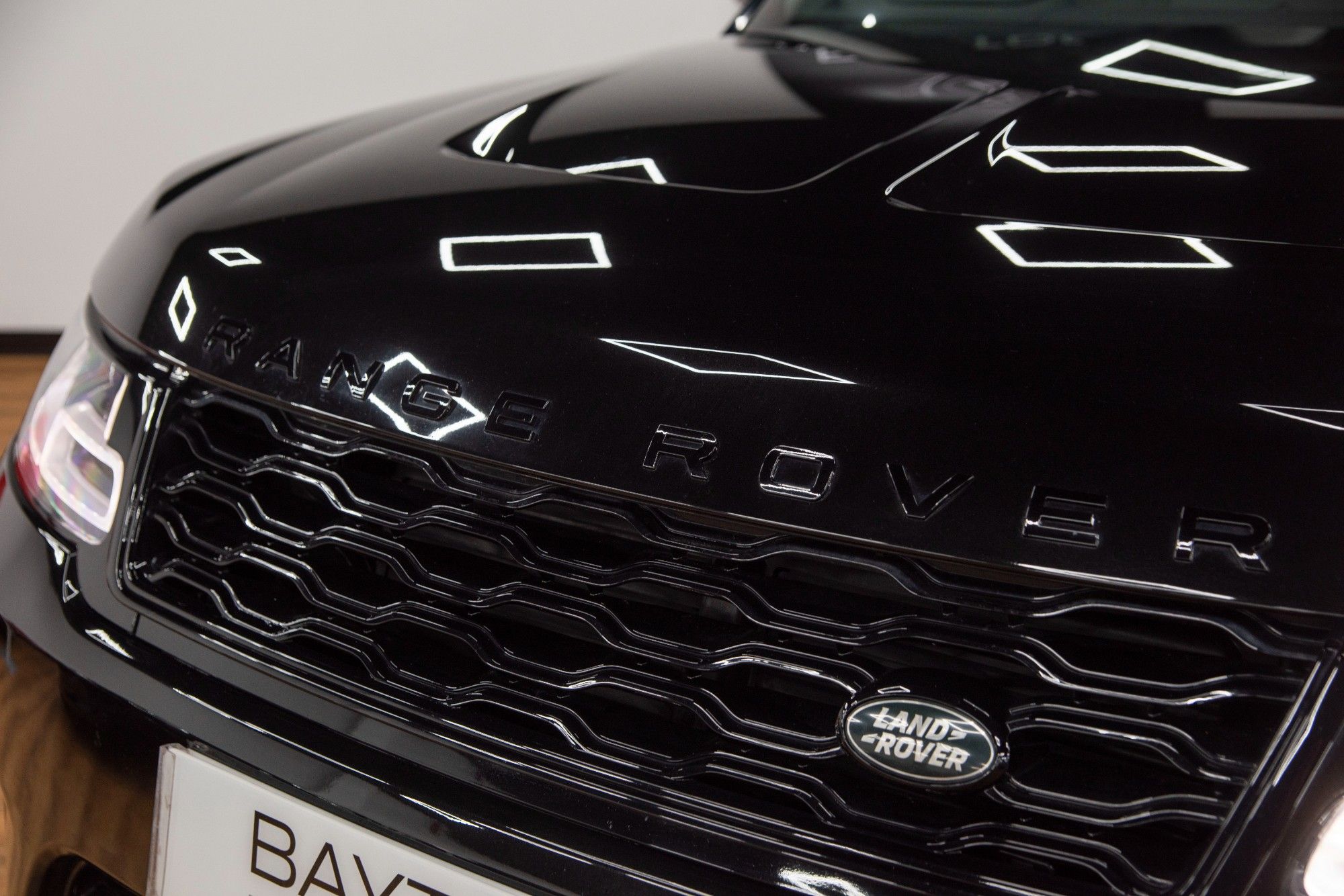 USED 2020 70 LAND ROVER RANGE ROVER SPORT 5.0 SVR 